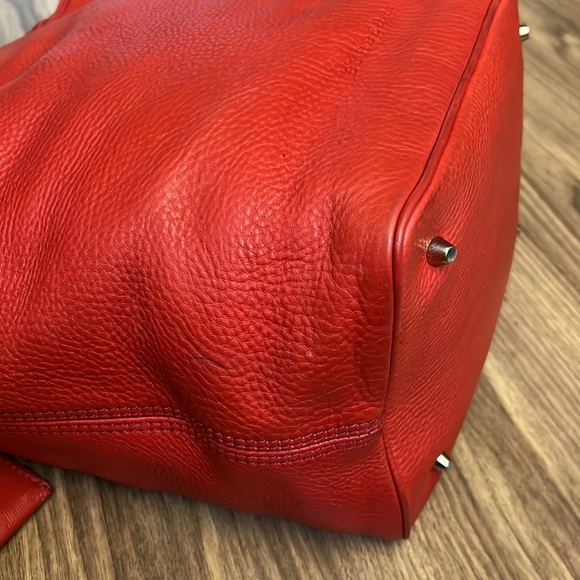 A45- 💯 % authentic Burberry shoulder bag - Picture 10 of 16